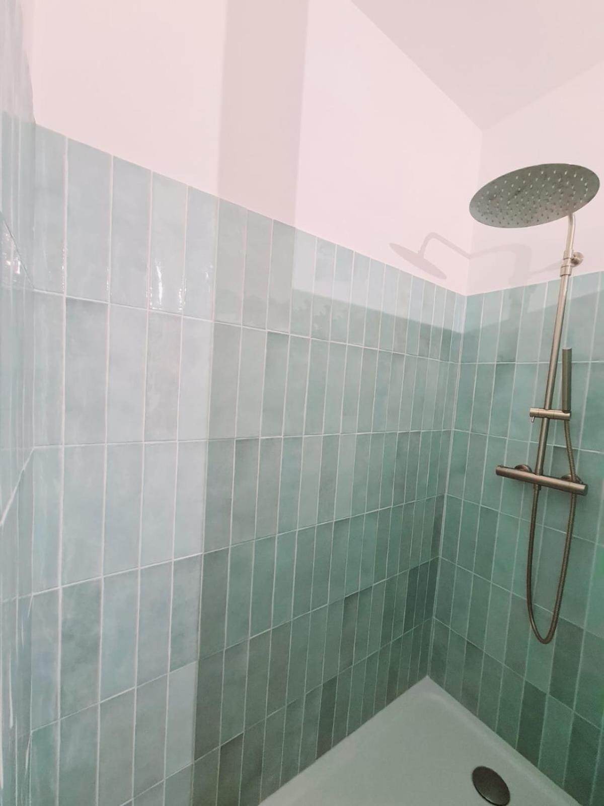 Appartement Intra Muros Avec Cour Privee Avignon Extérieur photo